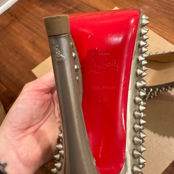 Christian louboutin lady peep Nude/Gold spiked platform pumps - Picture 2 of 5
